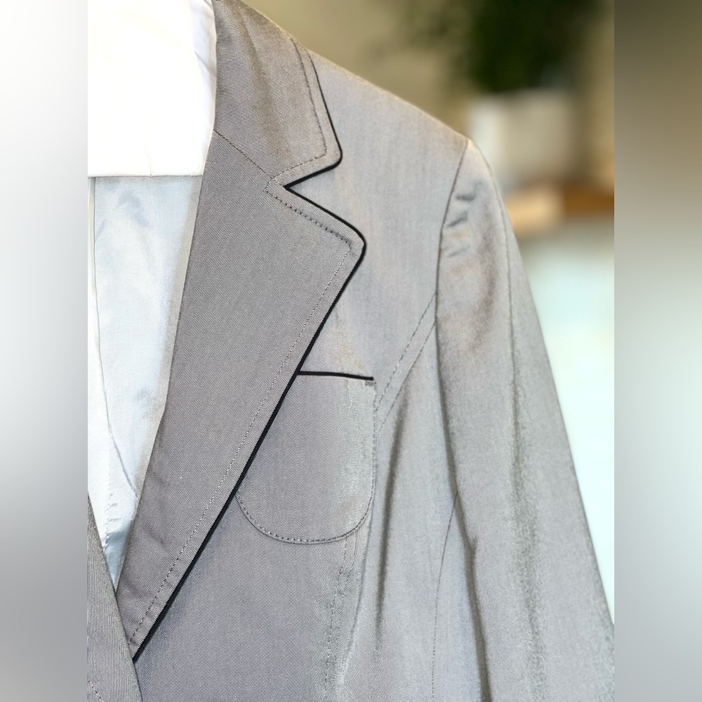 Ann Taylor Loft Suit Set - Blazer & Skirt - Gray w/ Black Details - Size 6 - Picture 3 of 6